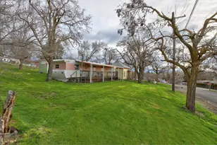 400 Lincoln St, Moro, OR 97039 - Photo 1