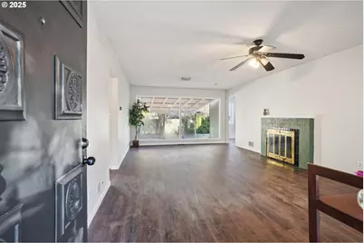 1315 N Russet St, Portland, OR 97217 - Photo 3