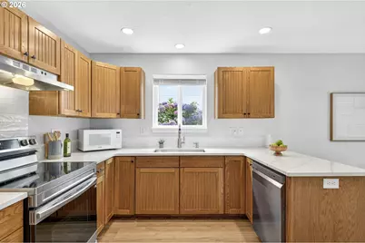 929 NW Spring St, Newport, OR 97365 - Photo 13