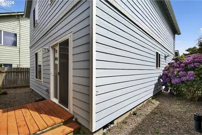 929 NW Spring St, Newport, OR 97365 - Photo 39