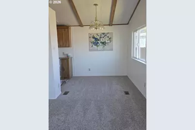 127 Berry Loop Ln, Roseburg, OR 97471 - Photo 5