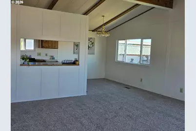127 Berry Loop Ln, Roseburg, OR 97471 - Photo 3