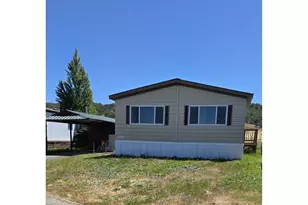 127 Berry Loop Ln, Roseburg, OR 97471 - Photo 1