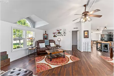 184 SE Cordelia Dr, Myrtle Creek, OR 97457 - Photo 5