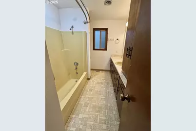 15400 SE Barlow Ct, Damascus, OR 97089 - Photo 11