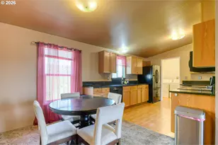 3022 SW River View Dr, Pendleton, OR 97801 - Photo 7