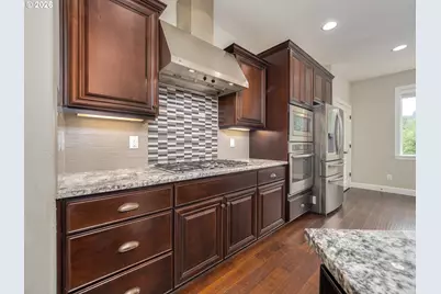 5818 NW Bannister Dr, Portland, OR 97229 - Photo 17