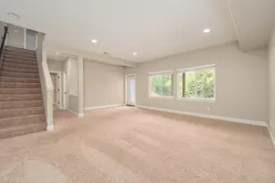5818 NW Bannister Dr, Portland, OR 97229 - Photo 35