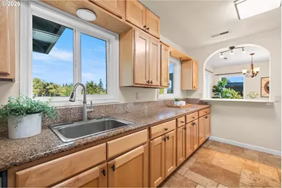 9744 SW View Ter, Tigard, OR 97224 - Photo 13