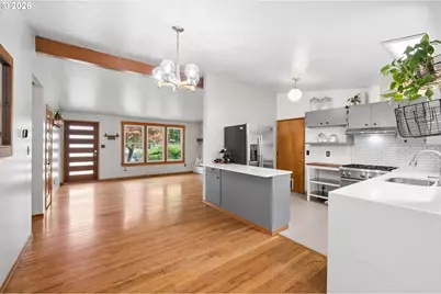 6467 SE 135th Ave, Portland, OR 97236 - Photo 9