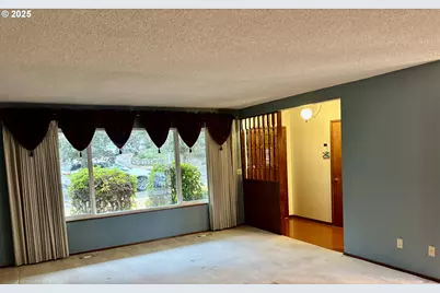 815 NW Battaglia Ave, Gresham, OR 97030 - Photo 3