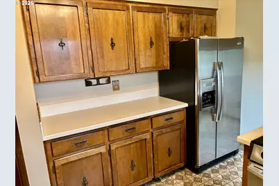 815 NW Battaglia Ave, Gresham, OR 97030 - Photo 7