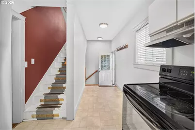 790 SE 1st St, Gresham, OR 97080 - Photo 9
