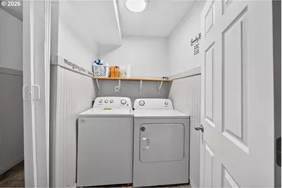 790 SE 1st St, Gresham, OR 97080 - Photo 23
