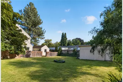 790 SE 1st St, Gresham, OR 97080 - Photo 29