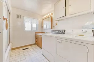 3006 N Willis Blvd, Portland, OR 97217 - Photo 3