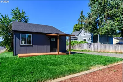 810 Johnson Ave, Cottage Grove, OR 97424 - Photo 9