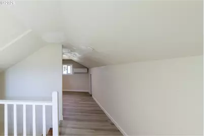 810 Johnson Ave, Cottage Grove, OR 97424 - Photo 21