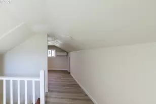 810 Johnson Ave, Cottage Grove, OR 97424 - Photo 21