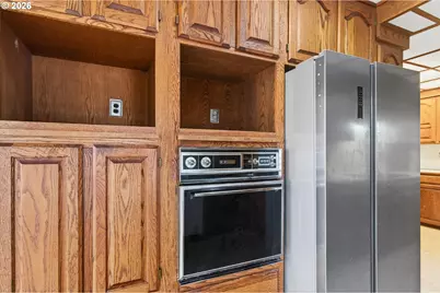 919 Cascade Dr, Longview, WA 98632 - Photo 9