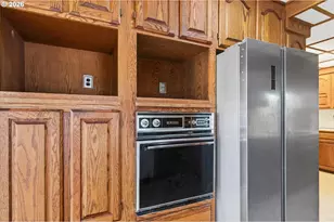 919 Cascade Dr, Longview, WA 98632 - Photo 9