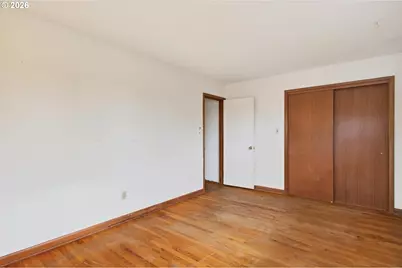 919 Cascade Dr, Longview, WA 98632 - Photo 17