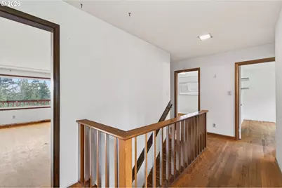 919 Cascade Dr, Longview, WA 98632 - Photo 3