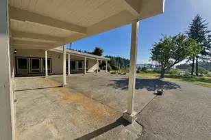 94475 Golf Course Ln, North Bend, OR 97459 - Photo 29