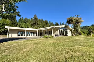 94475 Golf Course Ln, North Bend, OR 97459 - Photo 27