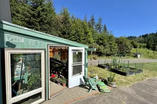 94475 Golf Course Ln, North Bend, OR 97459 - Photo 35