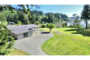 94475 Golf Course Ln, North Bend, OR 97459 - Photo 3