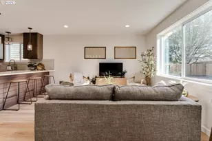 813 Horn Ln, Eugene, OR 97402 - Photo 5