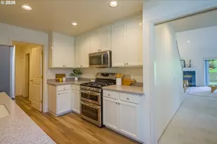 15639 NW Clubhouse Dr, Portland, OR 97229 - Photo 11