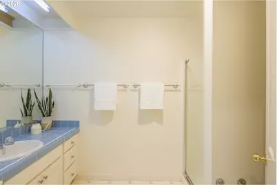 15639 NW Clubhouse Dr, Portland, OR 97229 - Photo 23