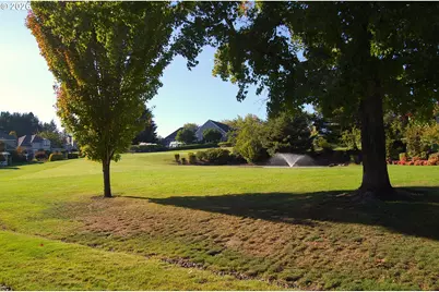 15639 NW Clubhouse Dr, Portland, OR 97229 - Photo 31