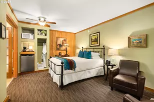 49198 McKenzie Hwy, Vida, OR 97488 - Photo 35