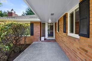 1620 SW Maplecrest Dr, Portland, OR 97219 - Photo 5