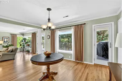 1620 SW Maplecrest Dr, Portland, OR 97219 - Photo 9