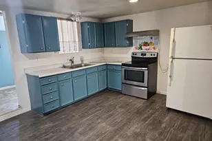 512 B St, Umatilla, OR 97882 - Photo 3