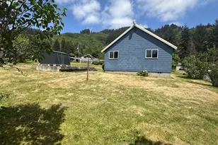 11792 Orchard Ave, Mapleton, OR 97453 - Photo 19
