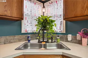 1210 8th Ave, Longview, WA 98632 - Photo 13