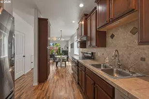 11812 SE Hannah Ln, Portland, OR 97266 - Photo 5