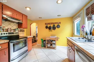 3781 Kincaid St, Eugene, OR 97405 - Photo 11