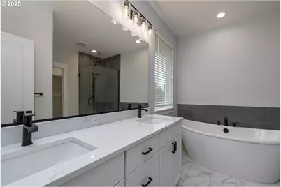 15241 SE Towers Ter, Milwaukie, OR 97267 - Photo 15