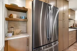 18425 SW Deer Oak Ave, Lake Oswego, OR 97035 - Photo 17