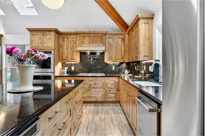 15100 SW Gull Dr, Beaverton, OR 97007 - Photo 13