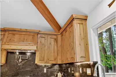 15100 SW Gull Dr, Beaverton, OR 97007 - Photo 11