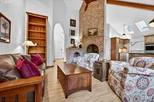 15100 SW Gull Dr, Beaverton, OR 97007 - Photo 17