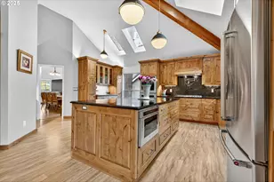 15100 SW Gull Dr, Beaverton, OR 97007 - Photo 9