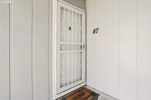 2710 SE 138th Ave, Portland, OR 97236 - Photo 3